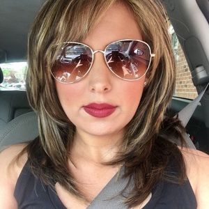 Meet your Posher, Lydia